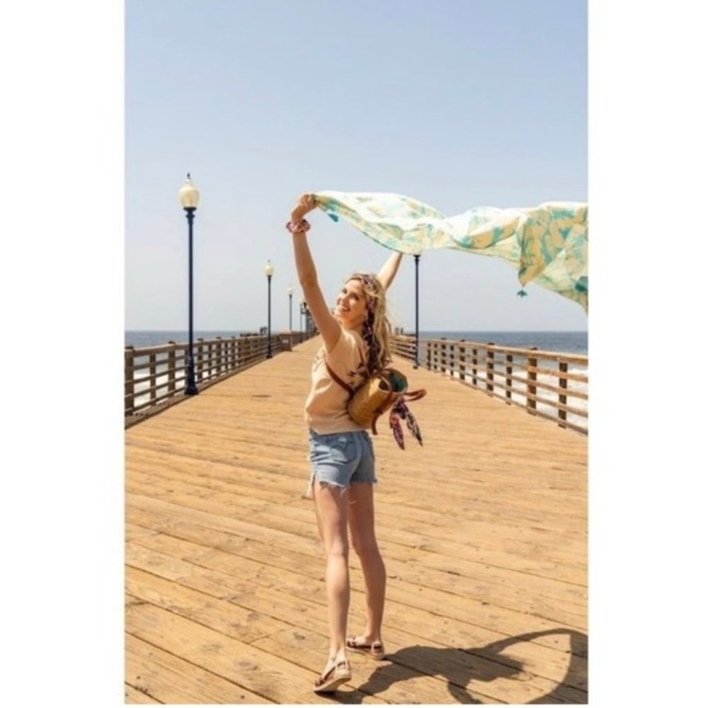 Beachly XIX Palms Throw Blanket Hawaiian Print Blue Cream Tassel Beach Picnic